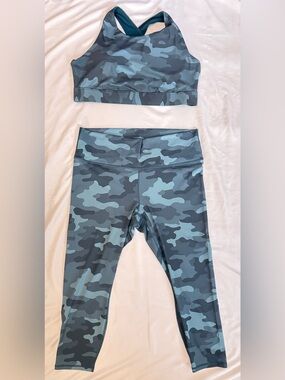 Fabletics Blue Camo Leggings Set